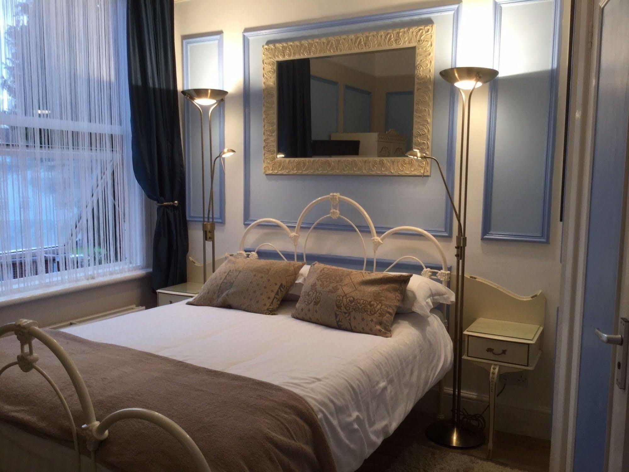 The Groveside Guest House Sidmouth Bagian luar foto